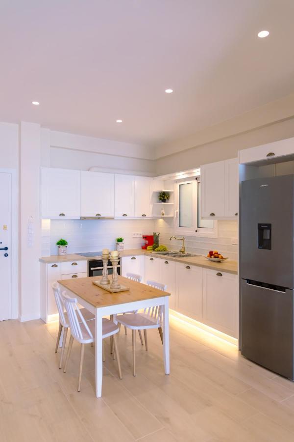 Harmony Suite In The Center Of 칼라마타 외부 사진